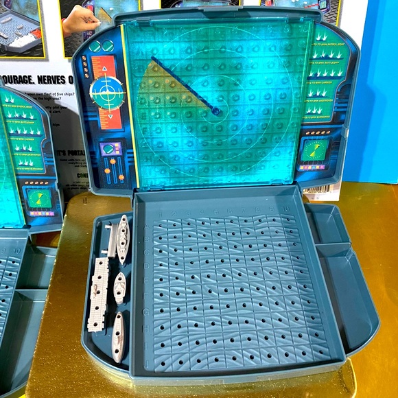 BATTLESHIP THE CLASSIC COMBAT GAME VTG 1998 MILTON BRADLEY GAME - Picture 5 of 11
